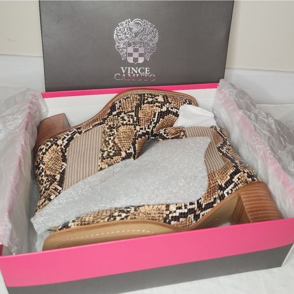 Vince Camuto Snakeskin Chelsea boots - Picture 2 of 12